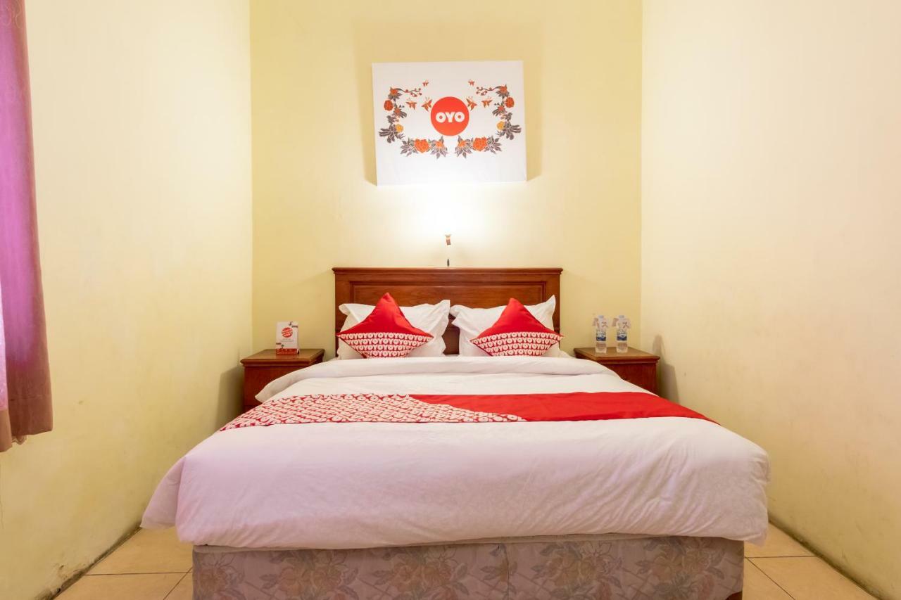 Oyo 1030 Hotel Bumi Asih Medan Bagian luar foto