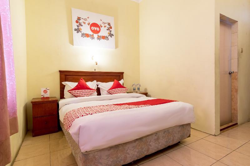 Oyo 1030 Hotel Bumi Asih Medan Bagian luar foto