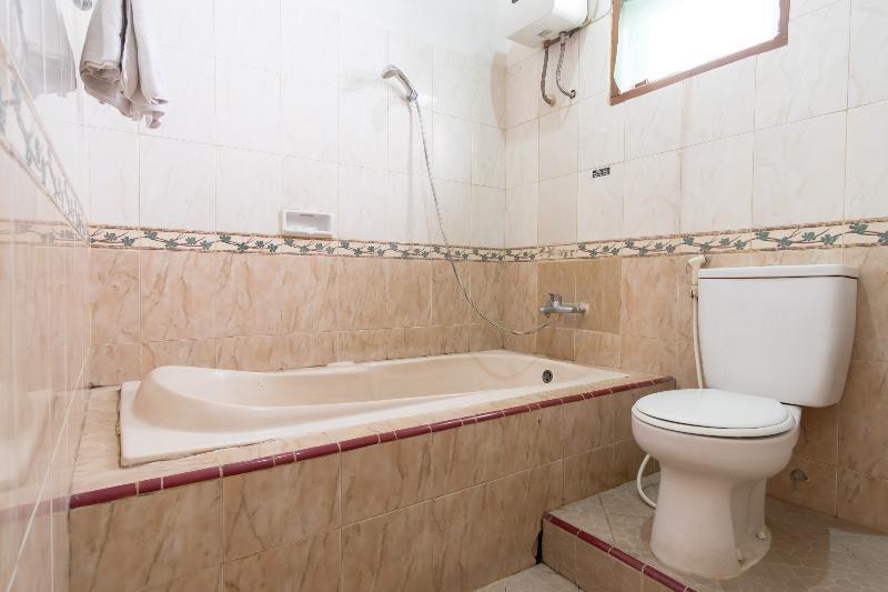 Oyo 1030 Hotel Bumi Asih Medan Bagian luar foto